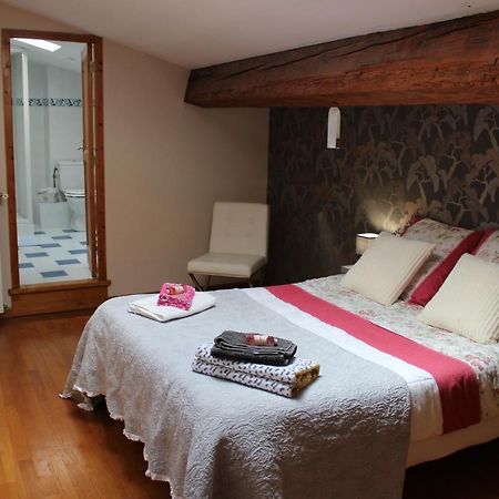 Aux Capitelles De Laure Villa Luaran gambar